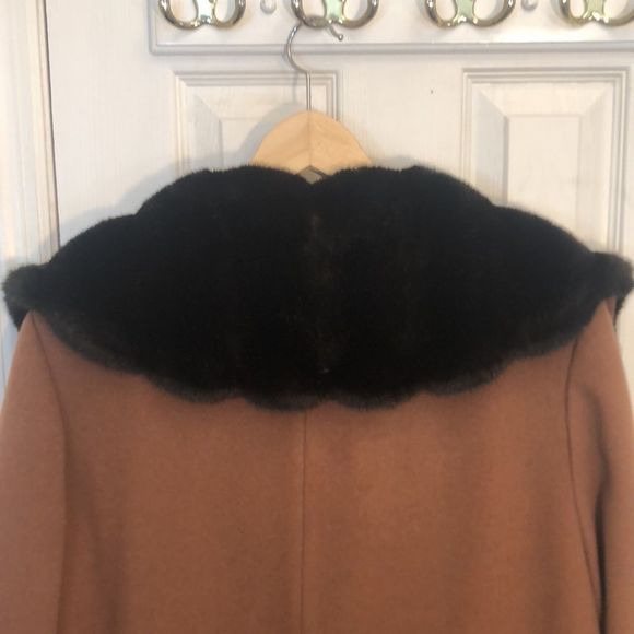 VINTAGE MARY LANE WINTER COAT MUST BE AUTHENTICATED Fur collar /cuffs 50 yr old. - Picture 7 of 15